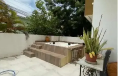 Casa em condomínio fechado com 6 quartos para alugar na rua priscila b dutra, buraquinho, buraquinho, lauro de freitas, 270 m2 por r$ 5.500