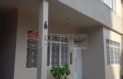 Casa com 4 quartos à venda na travessa paulo césar, jardim panamá, duque de caxias, 200 m2 por r$ 570.000