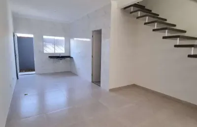 Sobrado com 2 dormitórios à venda, 74 m² por r$ 280.000,00 - agenor de campos - mongaguá/sp