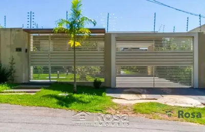 Casa térrea à venda com 3 quarto(s), sendo 1 suíte, armários planejados na cozinha, equipado com placa solar próximo ao parque tia nair! - 27022