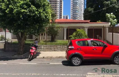 Casa com 4 quartos para alugar na Avenida Ipiranga, 313, Goiabeiras, Cuiabá