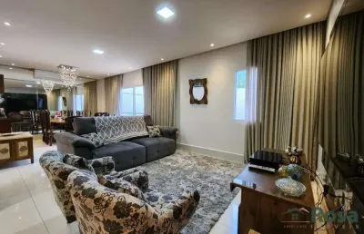 Casa térrea com quintal e 132 m² em condomínio fechado região dos florais - ca5806