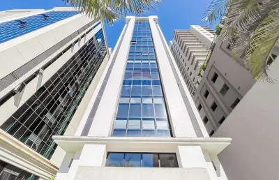 Vende conjunto comercial, av. angélica 672, 17º, vista livre, 4 salas, 5 banh, 1 copa, 4 vagas, r$1.190.000.