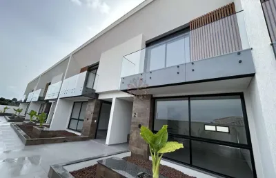 Casa com 3 quartos à venda na rua pedro nolasko pizzatto, 118, mercês, curitiba por r$ 1.540.000