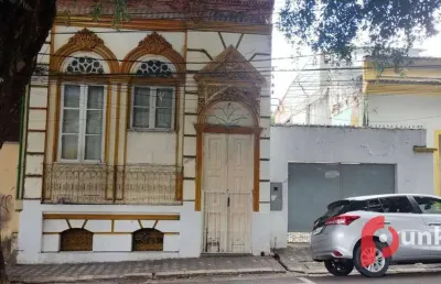 Aluga-se casa comercial no centro de manaus, de 3 dormitórios com 300m² por r$ 5.000/mês.