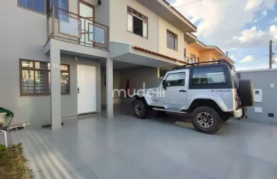 Casa com 3 quartos à venda na Rua Tomás de Aquino, 20, Aristocrata, São José dos Pinhais