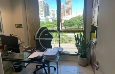 Sala comercial à venda na barra da tijuca, rio de janeiro - 36m², 1 banheiro e 1 vaga de garagem!