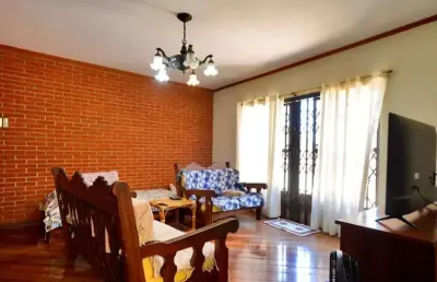Casa à venda de 3 quartos e 2 vagas no alto da lapa