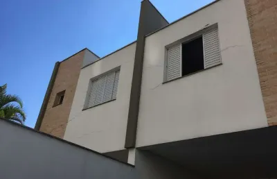 Sobrado de 260m² na vila da saúde - 3 suítes e 4 banheiros