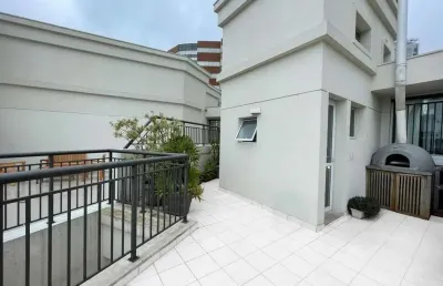 Cobertura duplex no condomínio menara no morumbi com 111m² 1 dormitório 1 suíte 2 banheiros 2 vagas.