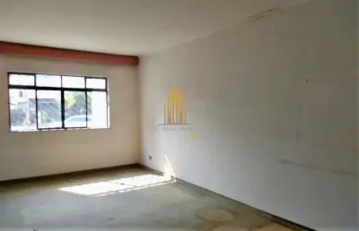 Saúde - casa de 271m² possui 3 dormitórios, sendo 1 suíte, 1 sala e 2 vagas.