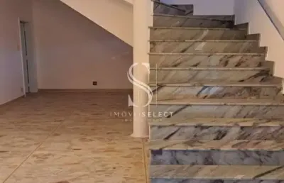 Saúde - casa de 160m² com 3 quartos, 2 banheiros e 2 vagas