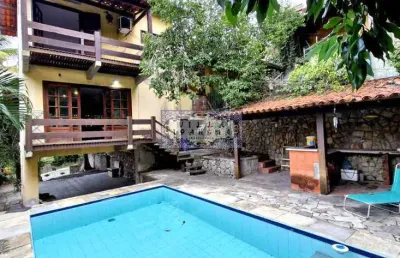 Casa em condomínio fechado com 4 quartos à venda na estrada caetano monteiro, badu, niterói, 200 m2 por r$ 680.000