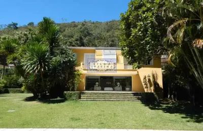 Casa com 5 quartos à venda na avenida estados unidos, quitandinha, petrópolis por r$ 3.150.000
