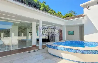 Casa em condomínio fechado com 4 quartos à venda na rua doutor henrique portugal, são francisco, niterói, 400 m2 por r$ 2.150.000