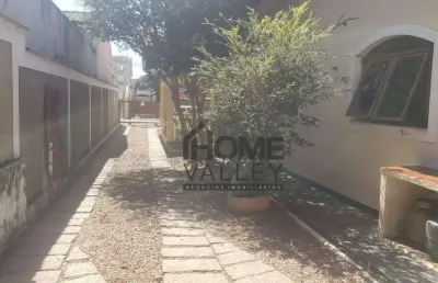 Casa térrea com 3 quartos, sendo uma suíte, vinhedo