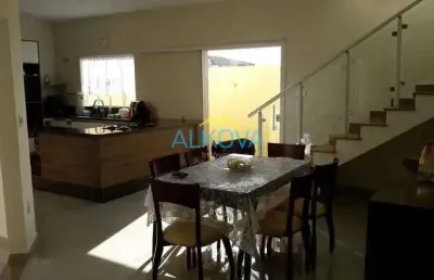 Sobrado para alugar, 220 m² por r$ 6.480,00/mês - condomínio terras do vale - caçapava/sp