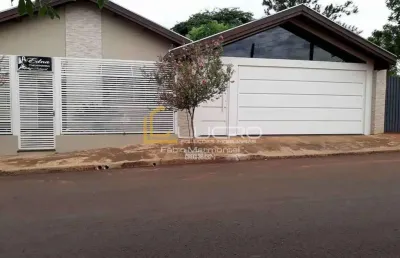 Casa com 3 quartos à venda no Centro, Arealva 