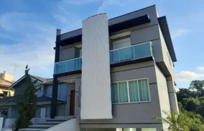 Venda de lindo sobrado arua ecopark a/t 360m² a/c 490m² distribuídos casa nova e moderna, 4 suítes, cozinha planejada, móveis planejados, garagem par