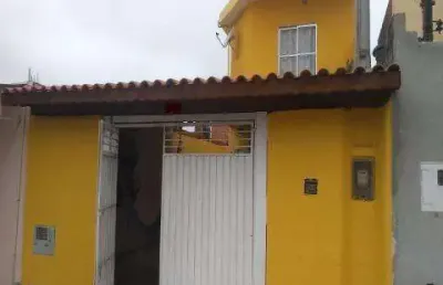 Venda de sobrado no novo horizonte, em mogi das cruzes/sp, 89m² com 2 quartos, sala, cozinha, quintal espaçoso e garagem coberta. consulte-nos.