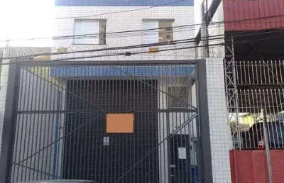 Locação de sala na vila progresso, em guarulhos/sp, 29m² com muita luz natural, localização estratégica e toalete. consulte-nos.