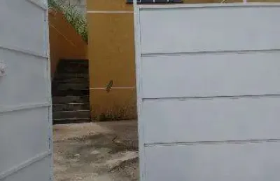 Venda de casa no marengo, em itaquaquecetuba/sp, 77m² com 2 quartos, sala de estar, cozinha, quintal murado e garagem para 02 autos. consulte-nos.