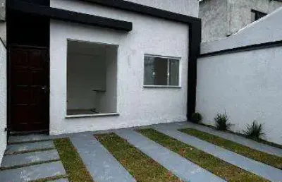 Venda de casa nova térrea no cambuci, em mogi das cruzes/sp, 80m² com 3 quartos, suíte, sala de estar ampla e garagem para 02 autos. consulte-nos.
