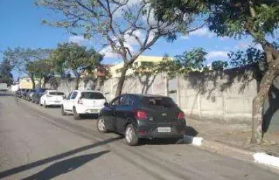 Área industrial a venda ou locação em arujá localizado no centro industrial de arujá com 6.350,50 m² , excelente topografia. documentos em ordem.