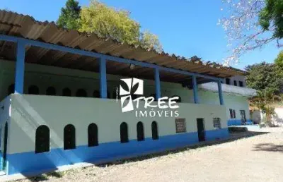 Venda de chácara no jardim arujá, em arujá/sp, 2.000m² com piscina e terreno de 6.000m², para fins residenciais ou comerciais. consulte-nos.