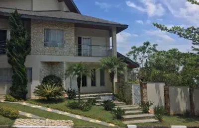 Venda sobrado condomínio arujázinho 5, excelente imóvel, com a/t 634m² a/c 587m² distribuídos em 04 suítes sendo 01 máster com hidro. consulte-nos.