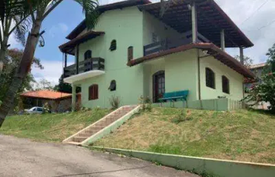 Venda de casa assobradada bairro do copaco com a/t 1050 m² distribuídos em 3 suítes, sala, cozinha, banheiro, lavabo, churrasqueira, piscina e 1 vaga
