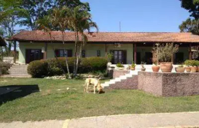Venda de chacara excelente imóvel bairro ouro fino/santa isabel com 5000m² plano, 100% de aproveitamento, casa térrea com 400m² com 4 dormitórios send