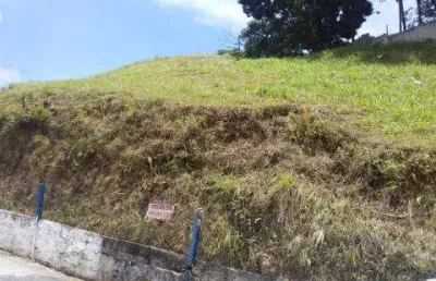 Venda de terreno comercial no centro de arujá/sp, ótima oportunidade com área total de 877m², perto de bancos, restaurantes e mercados! consulte-nos.