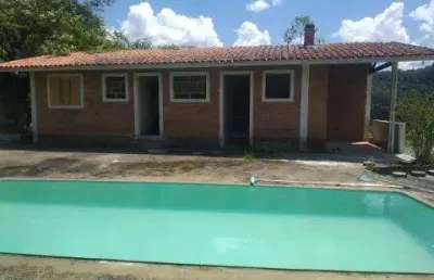 Venda de casa no condomínio alpes de mairiporã, são 02 casas com 3 quartos, varanda, churrasqueira, piscina, 08 vagas e área de 1.290m². consulte-nos.