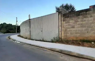 Venda de terreno na chácara guanabara, em guararema/sp, com área total de 580m² e terreno murado. ótima oportunidade de investimento! consulte-nos.