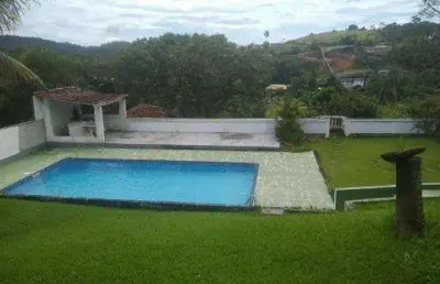 Venda de chácara no itapeti, em santa isabel/sp, 3.000m² com quarto, suíte, hidro, piscina, churrasqueira, forno a lenha, pomar e 8 vagas consulte-nos