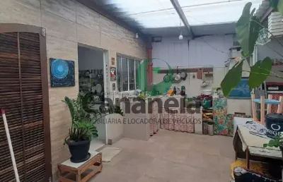 Casa agradável no bairro acaraú para venda em cananéia/sp