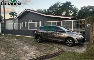Casa para venda com 3 dormitórios (1 suíte) em cananéia - litoral sul de sp