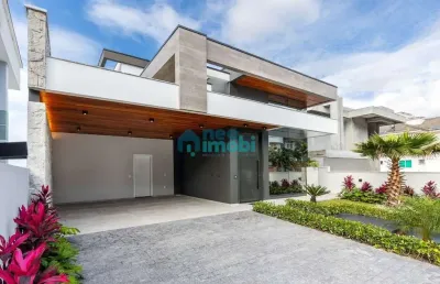Casa com 3 suítes, 330m² privativos, pedra branca, palhoça, sc