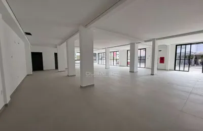 Sala comercial para alugar na Rua Tailândia, Nações, Balneário Camboriú