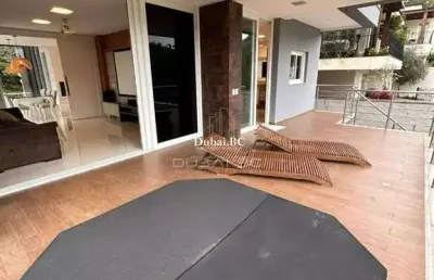 Belíssima casa locação anual em condomínio fechado balneário camboriú