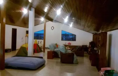 Casa com 4 quartos à venda no jardim estância brasil, atibaia , 695 m2 por r$ 980.000