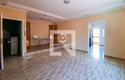 Casa assobradada para locação no bairro jerusalem- demarchi. 3 dorm, 1 suíte,vaga coberta, area com churrasqueira , 190 m² .