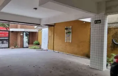 Apártamento no forte, prédio de 2 andares com 1 dormitório sala, cozinha banheiro , área de serviçloi e 1 vaga de garagem coletiva.