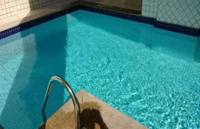 Apartamento com 2 dormitórios, 1 suíte, sala 2 ambientes, cozinha, wc social, área de serviço, sacada gourmet com churrasqueira, 1 vaga de garagem e á