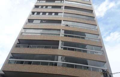 Apartamento 02 dormitórios, 1 suite, varanda  gourmet, vila guilhermina, praia grande, sp
