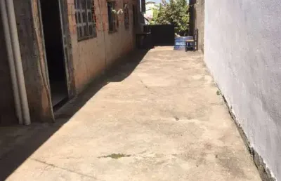 Casa para vender com 03 quartos no bairro icaivera em betim