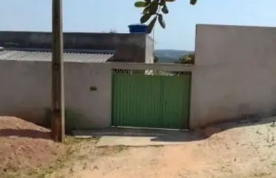 Casa para vender com 02 quartos no bairro melo viana em esmeraldas