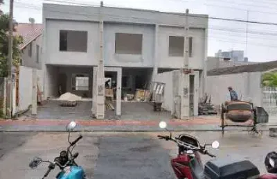 Casa com 3 quartos à venda na rua porto alegre, 126, guanabara, joinville, 135 m2 por r$ 619.000