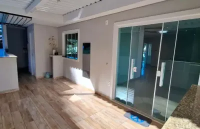 Casa com 3 quartos para alugar na rua américo vespúcio, 560, nova brasília, joinville, 120 m2 por r$ 3.500